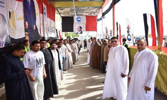 إقبال كثيف على لجان العلمين في انتخابات مجلس النواب إقبال كثيف على لجان العلمين في انتخابات مجلس النواب