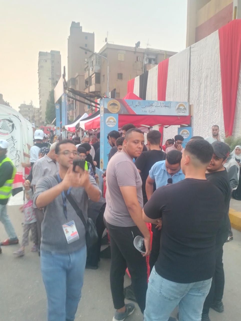 توافد المواطنين على اللجان (5)