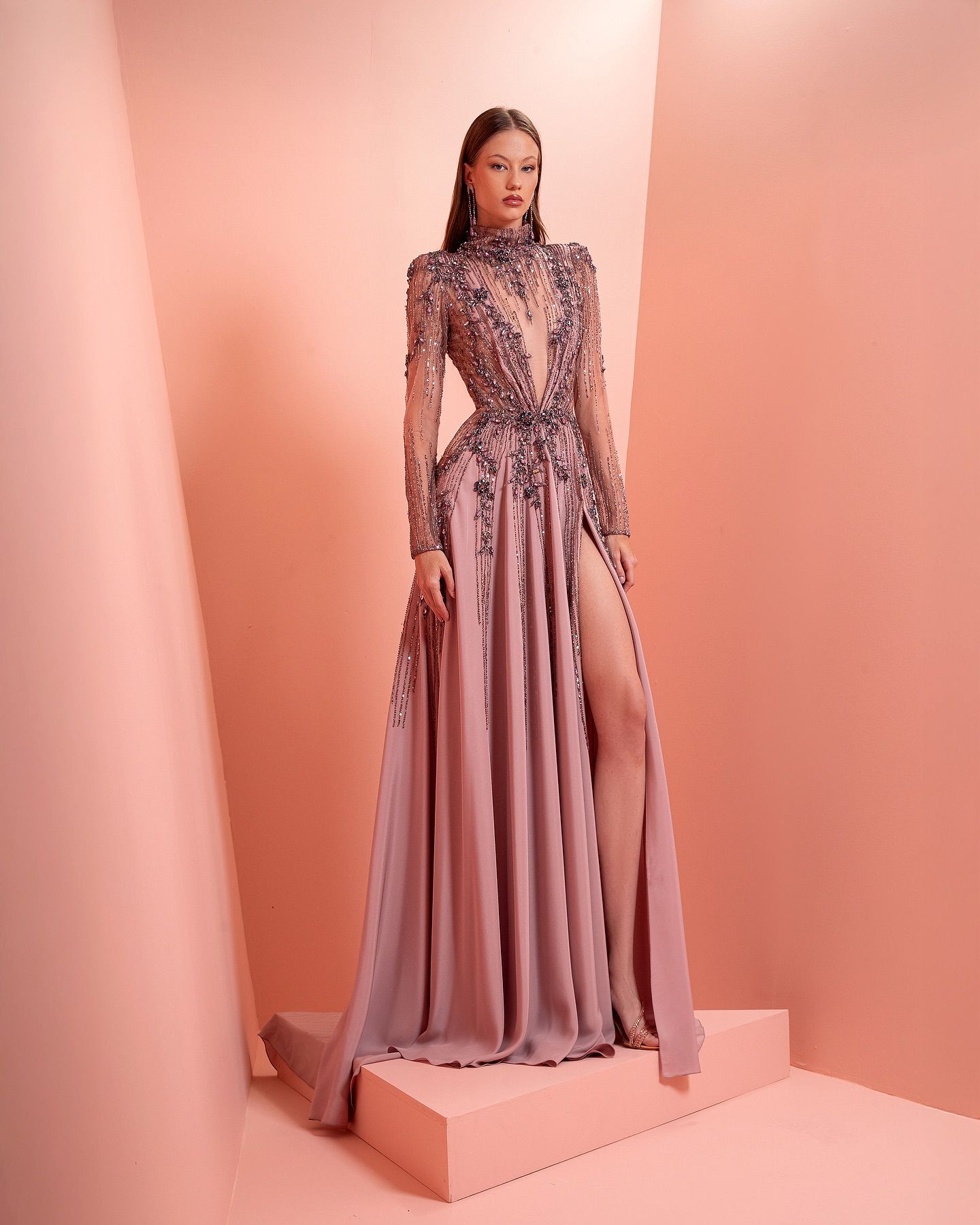 من مجموعة الأزياء الجاهزة للمصمّم زياد نكد لربيع وصيف 2026 (إنستغرام)