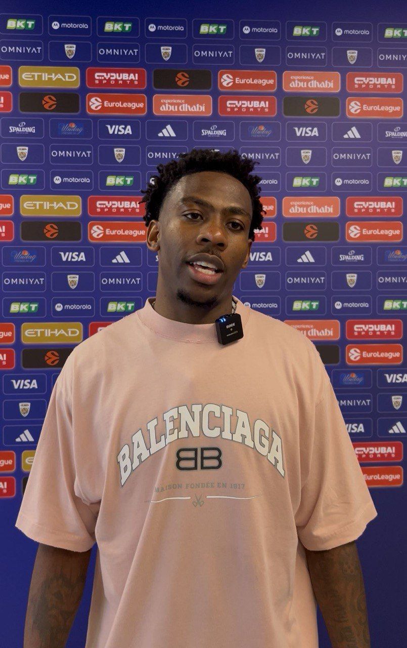 النجم الأميركي ماكينلي رايت. (وكالات)