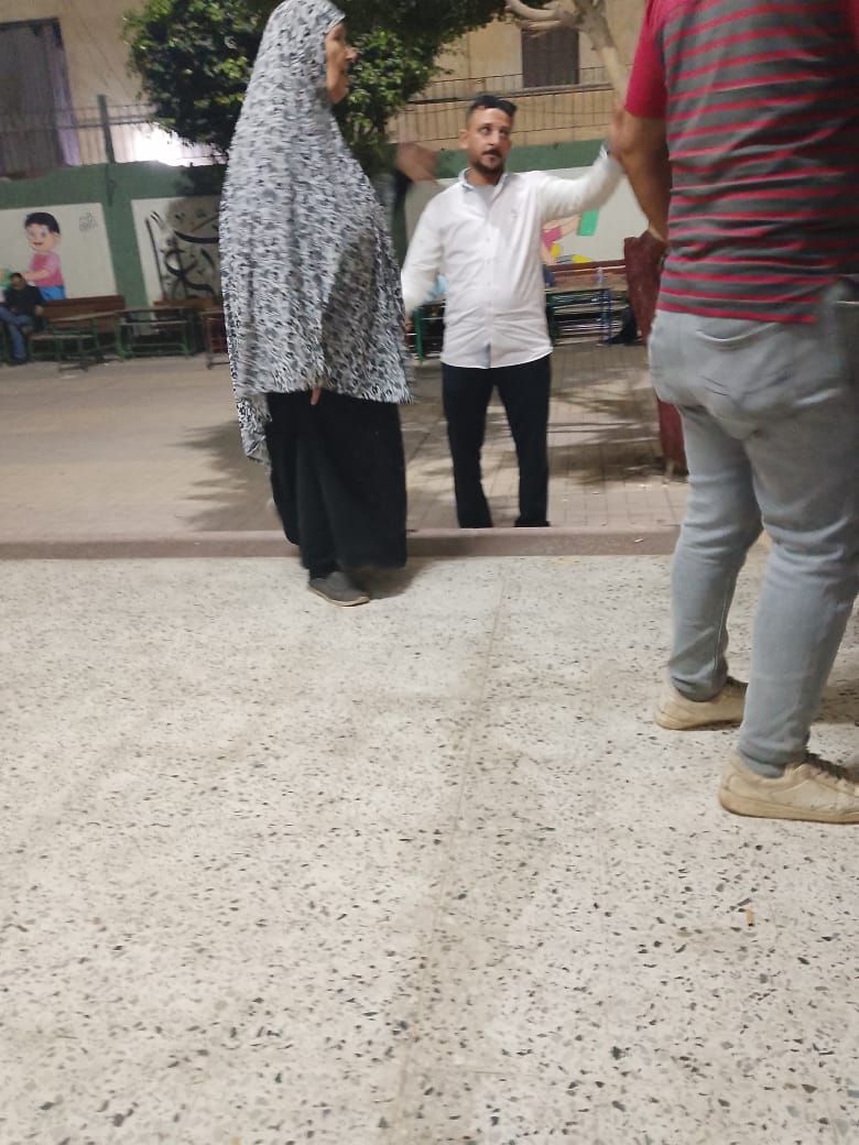 كبار السن يشاركون فى ملحمة التصويت