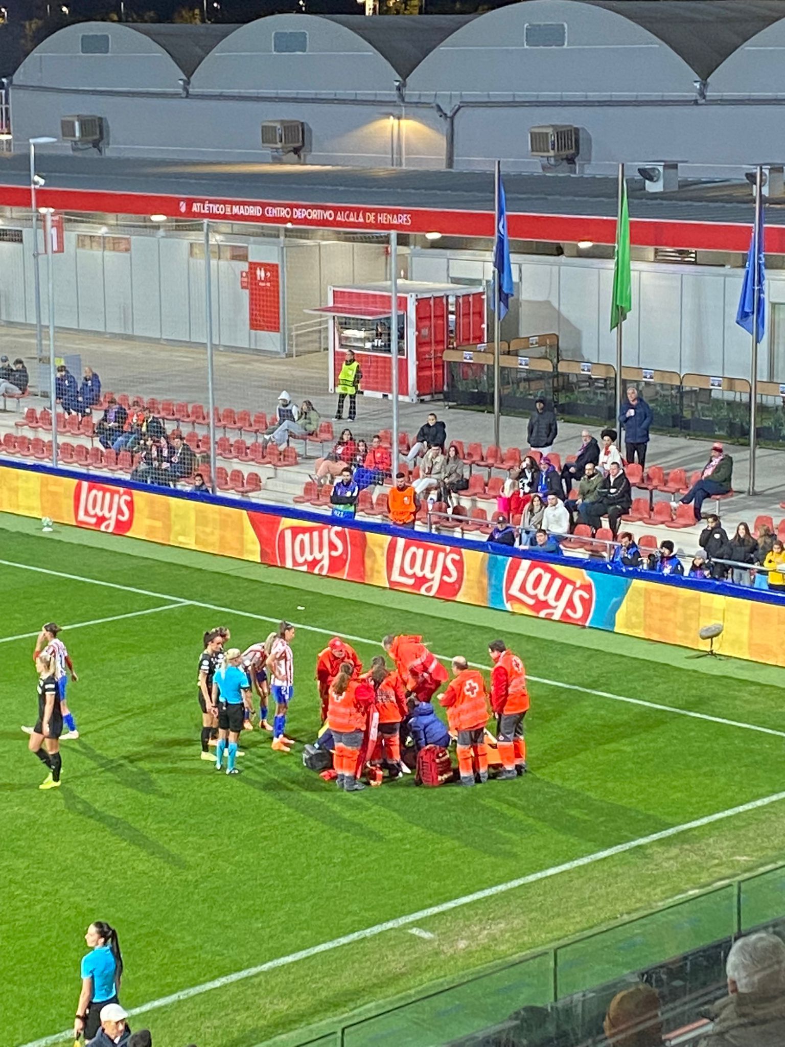 أندريا ميدينا بعد تعرّضها للإصابة. (وكالات)