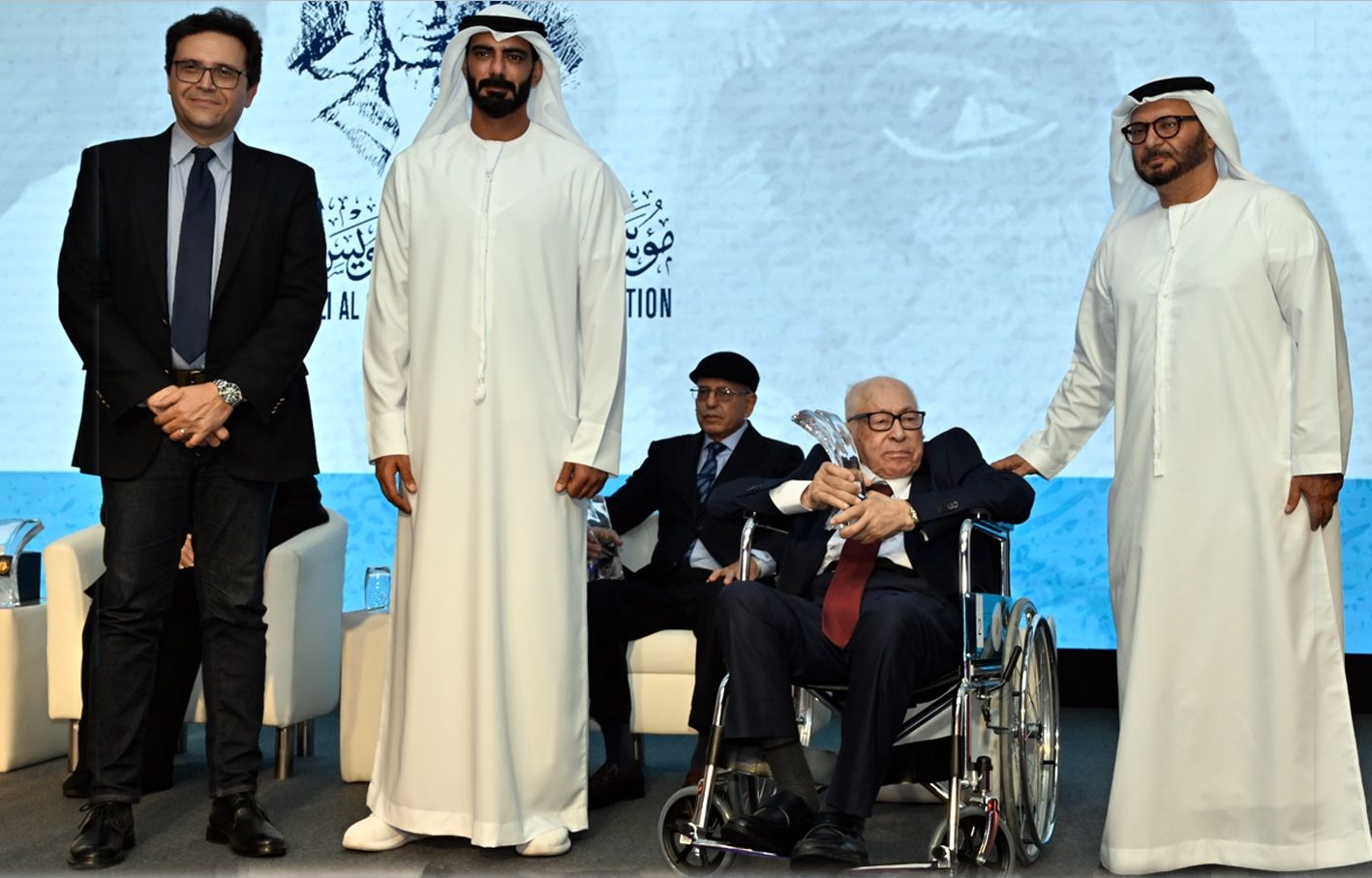 تكريم المؤرخ عبد الجليل التميمي. (مؤسسة العويس)