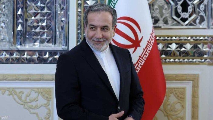 وزير خارجية إيران: طهران توقفت عن تخصيب اليورانيوم وزير خارجية إيران: طهران توقفت عن تخصيب اليورانيوم