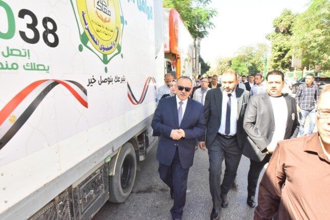 محافظ أسيوط يتفقد قافلة «البر والتقوى» لدعم الأسر الأولى بالرعاية وتجهيز العرائس محافظ أسيوط يتفقد قافلة «البر والتقوى» لدعم الأسر الأولى بالرعاية وتجهيز العرائس