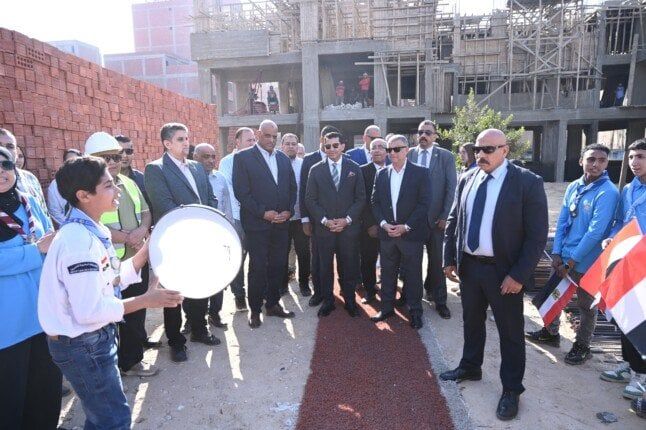 وزير الشباب والرياضة ومحافظ الإسماعيلية يتفقدان مشروع إنشاء المدرسة المصرية اليابانية وزير الشباب والرياضة ومحافظ الإسماعيلية يتفقدان مشروع إنشاء المدرسة المصرية اليابانية