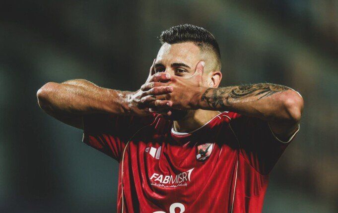 الأهلي يدرس ضم مهاجم أجنبي دون المساس بجراديشار.. وترشيحات محدودة أبرزها أسامة فيصل الأهلي يدرس ضم مهاجم أجنبي دون المساس بجراديشار.. وترشيحات محدودة أبرزها أسامة فيصل