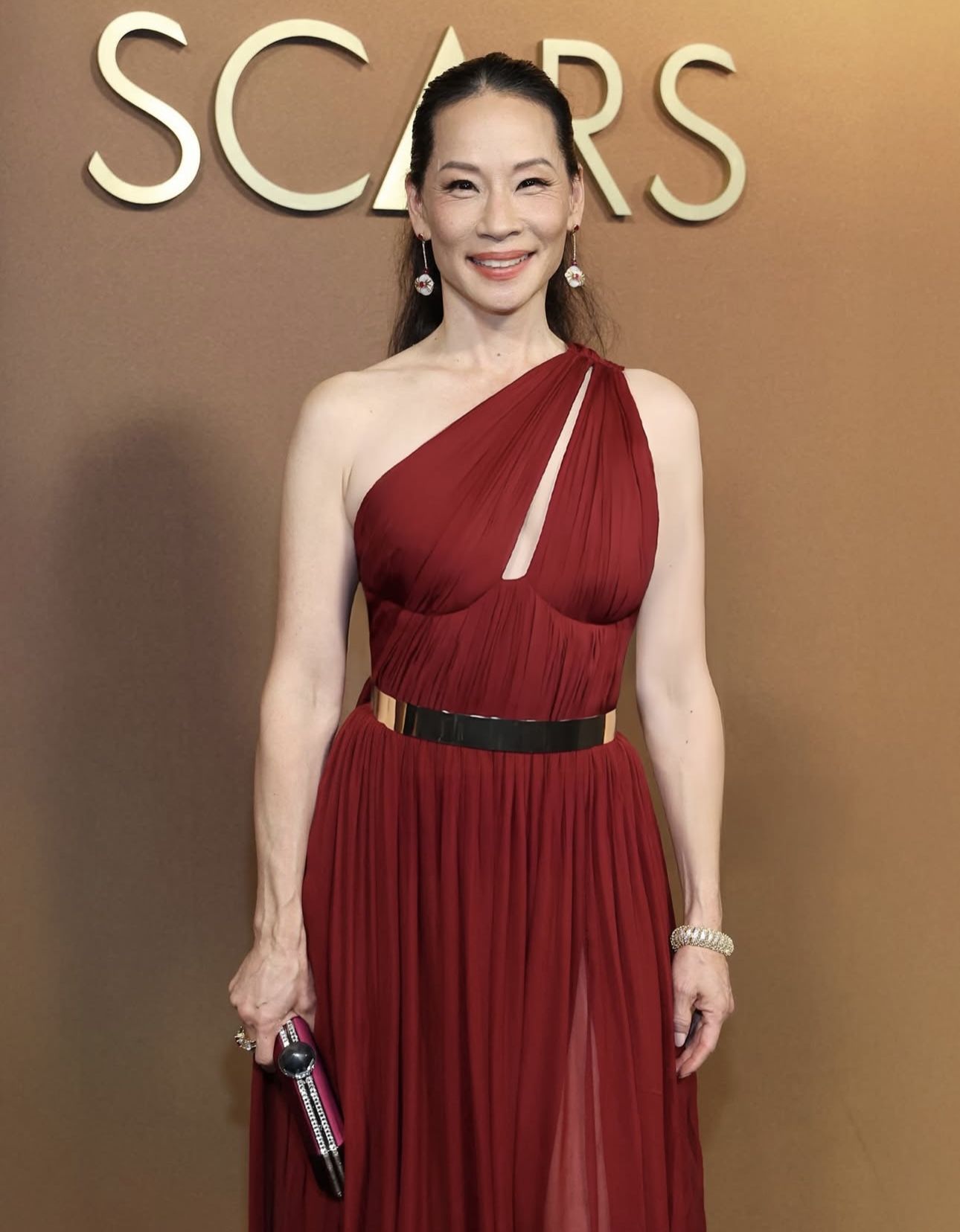 لوسي ليو بتصميم زهير مراد (إنستغرام)