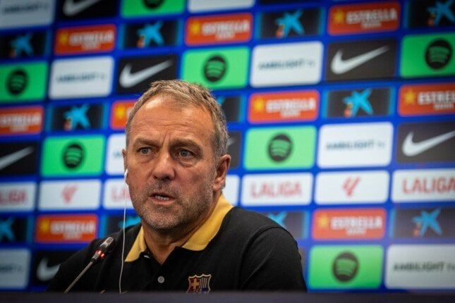 قرار مفاجئ من فليك لحل أزمة الظهير الأيمن في برشلونة قبل مواجهة أتلتيك بلباو قرار مفاجئ من فليك لحل أزمة الظهير الأيمن في برشلونة قبل مواجهة أتلتيك بلباو