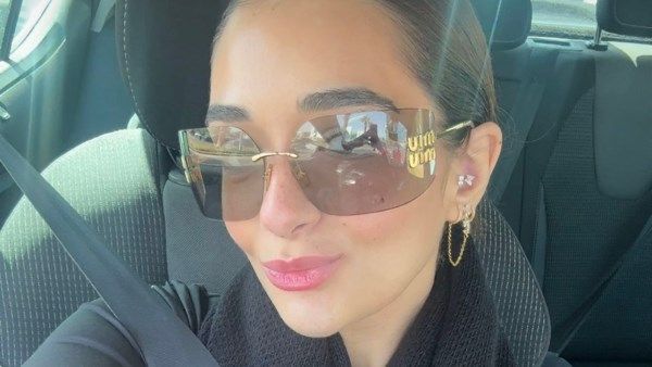 ملك زاهر تشارك جمهورها صورا صباحية ملك زاهر تشارك جمهورها صورا صباحية