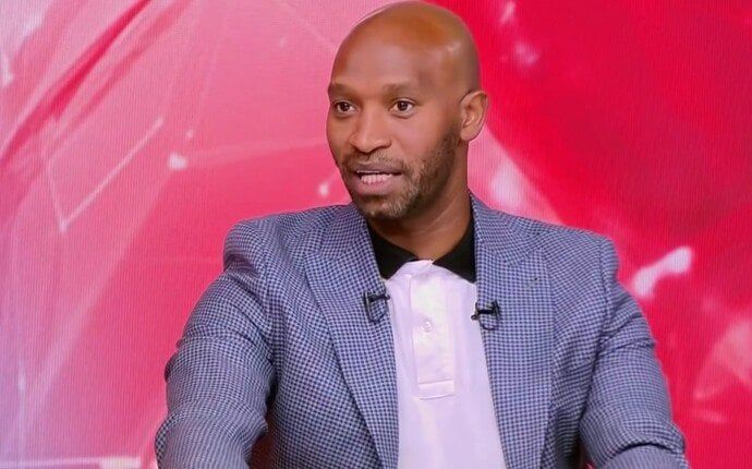 الاتحاد الإفريقي يدعو شيكابالا لتقديم حفل جوائز الكاف 2025 في الرباط الاتحاد الإفريقي يدعو شيكابالا لتقديم حفل جوائز الكاف 2025 في الرباط