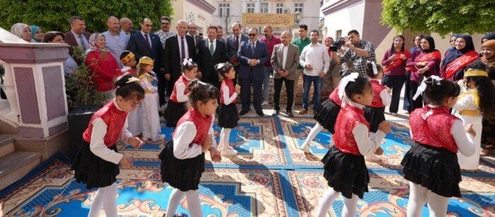 محافظ أسيوط يطلق النسخة الـ29 من مسابقة «لمحات من الهند» بمشاركة 1300 طالب وطالبة محافظ أسيوط يطلق النسخة الـ29 من مسابقة «لمحات من الهند» بمشاركة 1300 طالب وطالبة