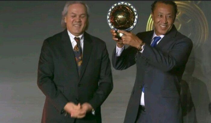جوائز الكاف 2025.. مدرب كاب فيردي يحصد جائزة الأفضل في إفريقيا جوائز الكاف 2025.. مدرب كاب فيردي يحصد جائزة الأفضل في إفريقيا