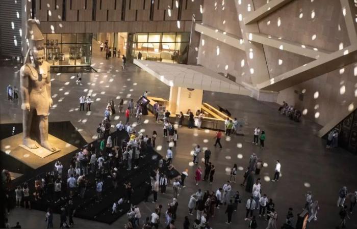 مصر تواجه تحدّيات الدين الخارجي رغم تحسن الاقتصاد - المصدر 7