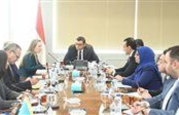 الإسكان وبعثة البنك الدولي يبحثان فرص التعاون في تمويل مشروعات تدعم التحول نحو الإدارة الذكية للمدن - المصدر 7