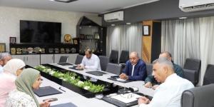 محافظ أسوان: استثمار مياه الصرف في تشجير المدينة وتسريع مشروعات حياة كريمة - المصدر 7