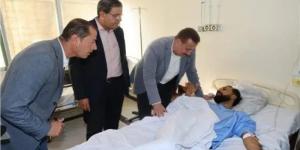 محافظ المنوفية يزور مصابى حريق مصنع السادات - المصدر 7