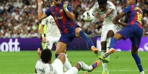 فارق النقاط بين برشلونة وريال مدريد في ترتيب الدوري الإسباني - المصدر 7