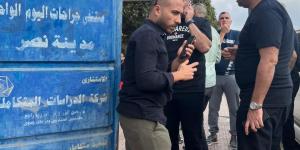 نجوم الزمالك يتوجهون على المستشفى لانتظار خروج جثمان محمد صبرى.. صور - المصدر 7