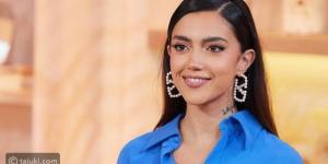 عيون لامعة وشعَر مرفوع: إطلالة جمالية متقنة لستيفاني عطالله - المصدر 7