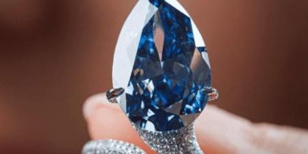 يحدث في سويسرا.. بيع ماسة "ميلون بلو" بأكثر من 25 مليون دولار - المصدر 7