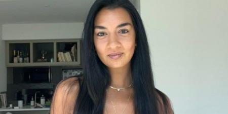 شاهد.. ثلاثينية تجني آلاف الدولارات يومياً من جمال يديها وقدميها - المصدر 7