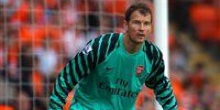 ينز ليمان.. قصة حارس مرمي قضى ربع قرن في الملاعب وأول من يسجل هدف في الدوري الألماني - المصدر 7