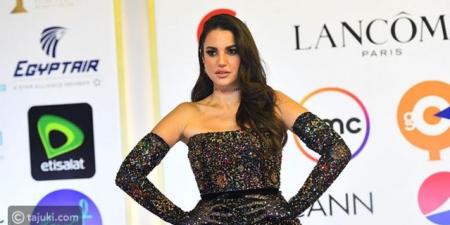 تسريحات شعر راقية للفنانات في مهرجان القاهرة السينمائي 2021 - المصدر 7