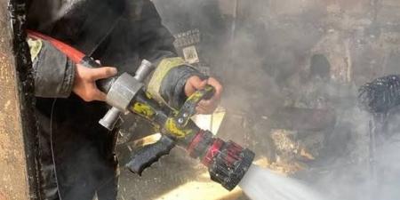 السيطرة على حريق سيارة ملاكي بمدينة العبور - المصدر 7