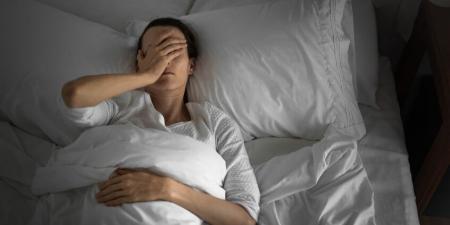 5 عادات نوم سيئة تسبب شيخوخة الدماغ قبل الأوان - المصدر 7