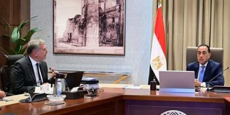 رئيس الوزراء يلتقي وزير البترول والثروة المعدنية لاستعراض عددٍ من ملفات عمل الوزارة - المصدر 7