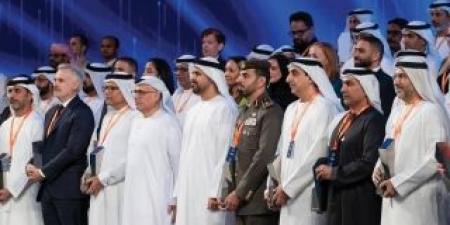 برعاية منصور بن زايد.. ذياب بن محمد بن زايد يكرّم الفائزين في الدورة الثالثة من جائزة الإمارات للريادة في سوق العمل - المصدر 7