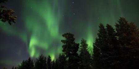 أقوى توهج شمسي يثير أقوى شفق قطبي منذ عشر سنوات - المصدر 7