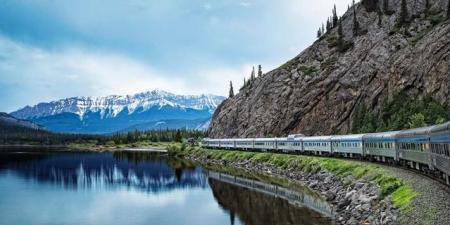 إقامة متنقلة على القطار الفاخر عبر جبال كندا - المصدر 7