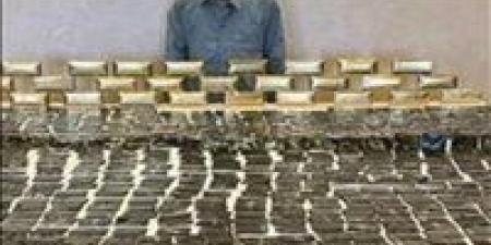 ضربة قاصمة.. مباحث الإسماعيلية تقتحم وكرًا لتصنيع الحشيش وتضبط مصنعًا كاملًا تحت منزل عاطل بأبوصوير - المصدر 7