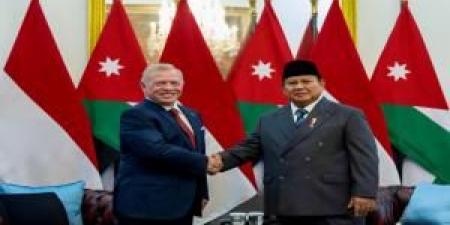 الملك يمنح الرئيس الإندونيسي وسام النهضة المرصع - المصدر 7