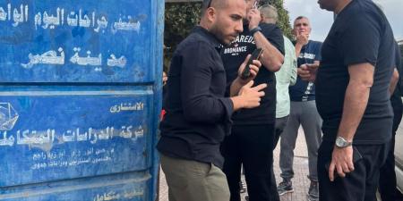 نجوم الزمالك يتوجهون على المستشفى لانتظار خروج جثمان محمد صبرى.. صور - المصدر 7