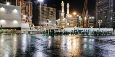 "الأرصاد" ينبّه من استمرار الحالة المطرية على منطقة مكة المكرمة - المصدر 7