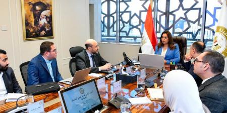 وزيرة التنمية المحلية تتابع مستجدات منظومة التحول الرقمي للسجل البيئي للمنشآت الصناعية - المصدر 7