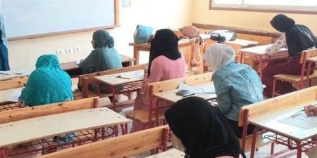 موعد امتحانات الترم الأول 2026 لطلاب صفوف النقل في الداخل والخارج - المصدر 7