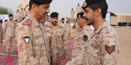 رئيس الأركان العامة للجيش الكويتي يقوم بزيارة إلى سلاح الدفاع الجوي - المصدر 7