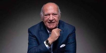 يعاني من التهاب رئوي.. تفاصيل مرض عمر خيرت بعد نقله إلى المستشفى - المصدر 7