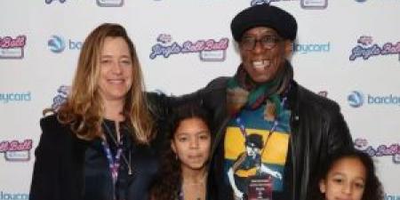 أسطورة أرسنال: قطعت علاقتي بشقيقتي منذ 20 عاماً .. والسبب زوجتي - المصدر 7