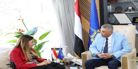 محافظ أسوان يستقبل المشرف العام على المجلس القومى للأشخاص ذوى الإعاقة - المصدر 7