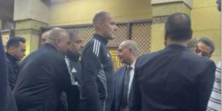 توروب مدرب الأهلى يقدم واجب العزاء في محمد صبرى نجم الزمالك الراحل - المصدر 7