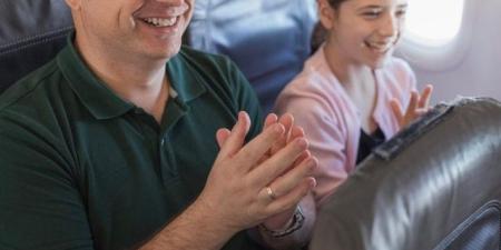 كيف تتصرف بلباقة في المطار والطائرة دون لفت الأنظار - المصدر 7