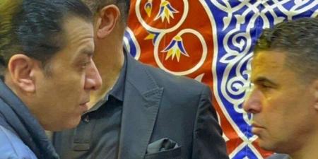 مصطفى كامل ووزير الرياضة في مقدمة الحضور بعزاء لاعب الزمالك الراحل محمد صبري - المصدر 7