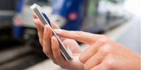 تحت المجهر.. دراسة سويسرية تكشف كيف تحول الهاتف إلى أخطر قرار يومي - المصدر 7