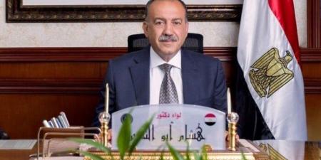 تموين أسيوط يضبط محطة وقود بالمطيعة لتلاعبها في 418 طن سولار مدعم - المصدر 7