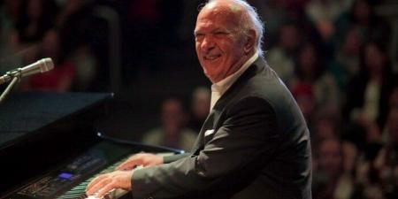 التهاب رئوي.. مديرة أعمال عمر خيرت تكشف تطورات حالته الصحية - المصدر 7